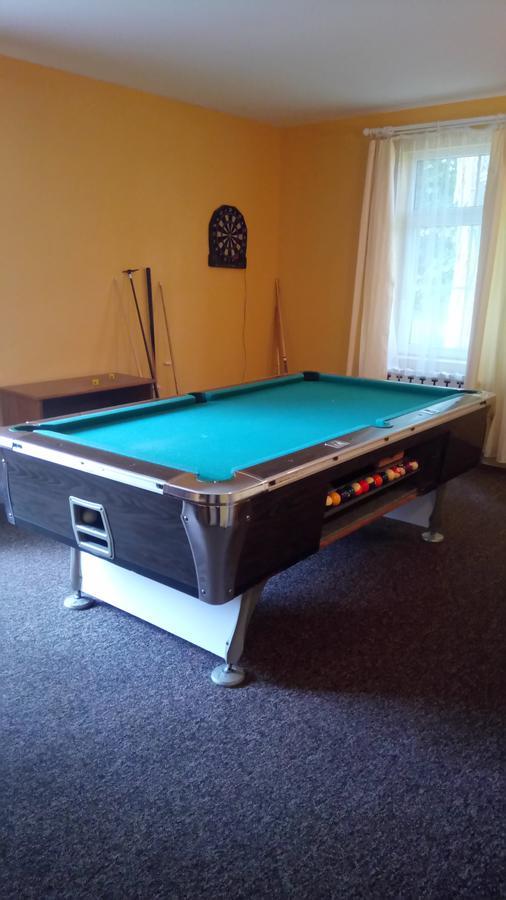 Osieki  Hostel Dworek Osiecki Koral מראה חיצוני תמונה